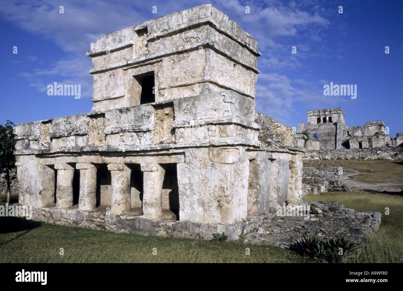 Tulum pyramid hi-res stock photography and images - Alamy