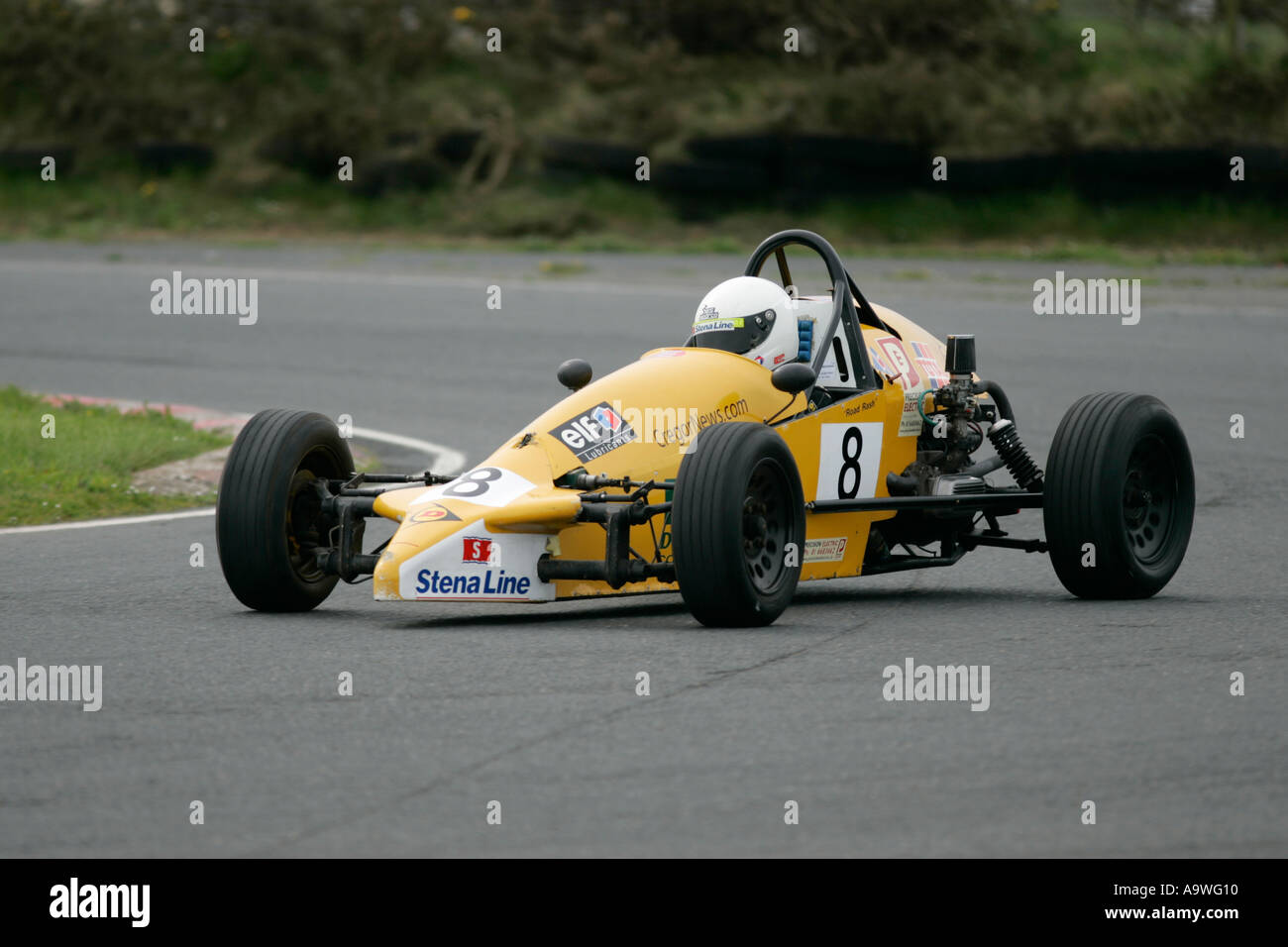 Ken Elliott in Leastone JH002 in Irish Formula Vee Championship at 500 MRCI Race Meeting Kirkistown Circuit County Down Stock Photo
