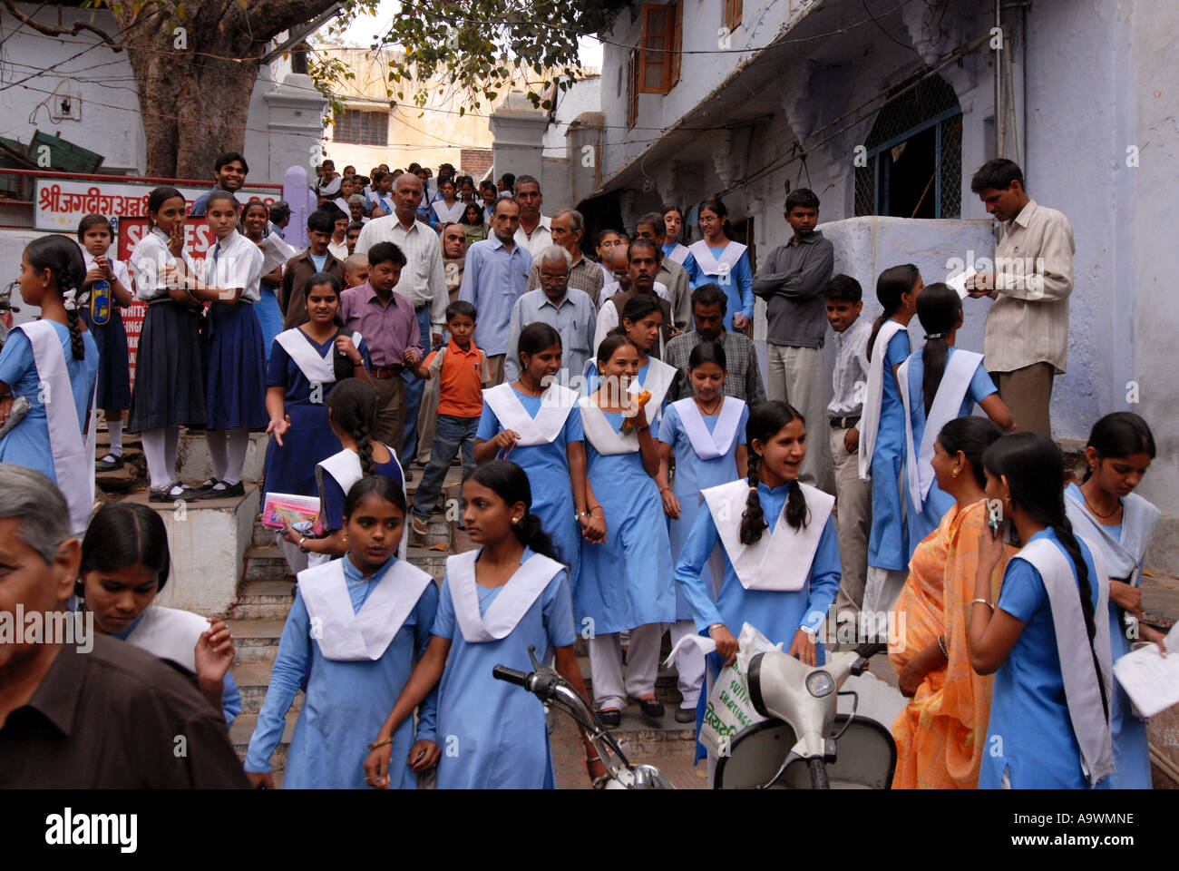 Schoolgirls finishing school The lake city of Udaipur Rajasthan India Stock Photo