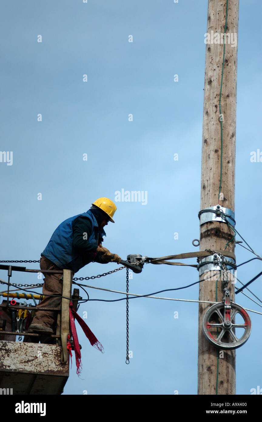 Stringing power lines Stock Photo Alamy