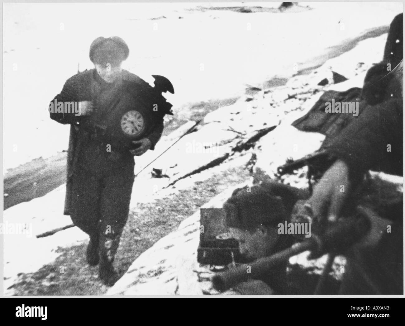 Soviet soldier hi-res stock photography and images - Alamy