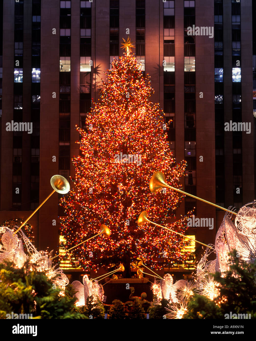 CHRISTMAS TREE LIGHTS ANGELS ROCKEFELLER CENTER (©RAYMOND HOOD 1939