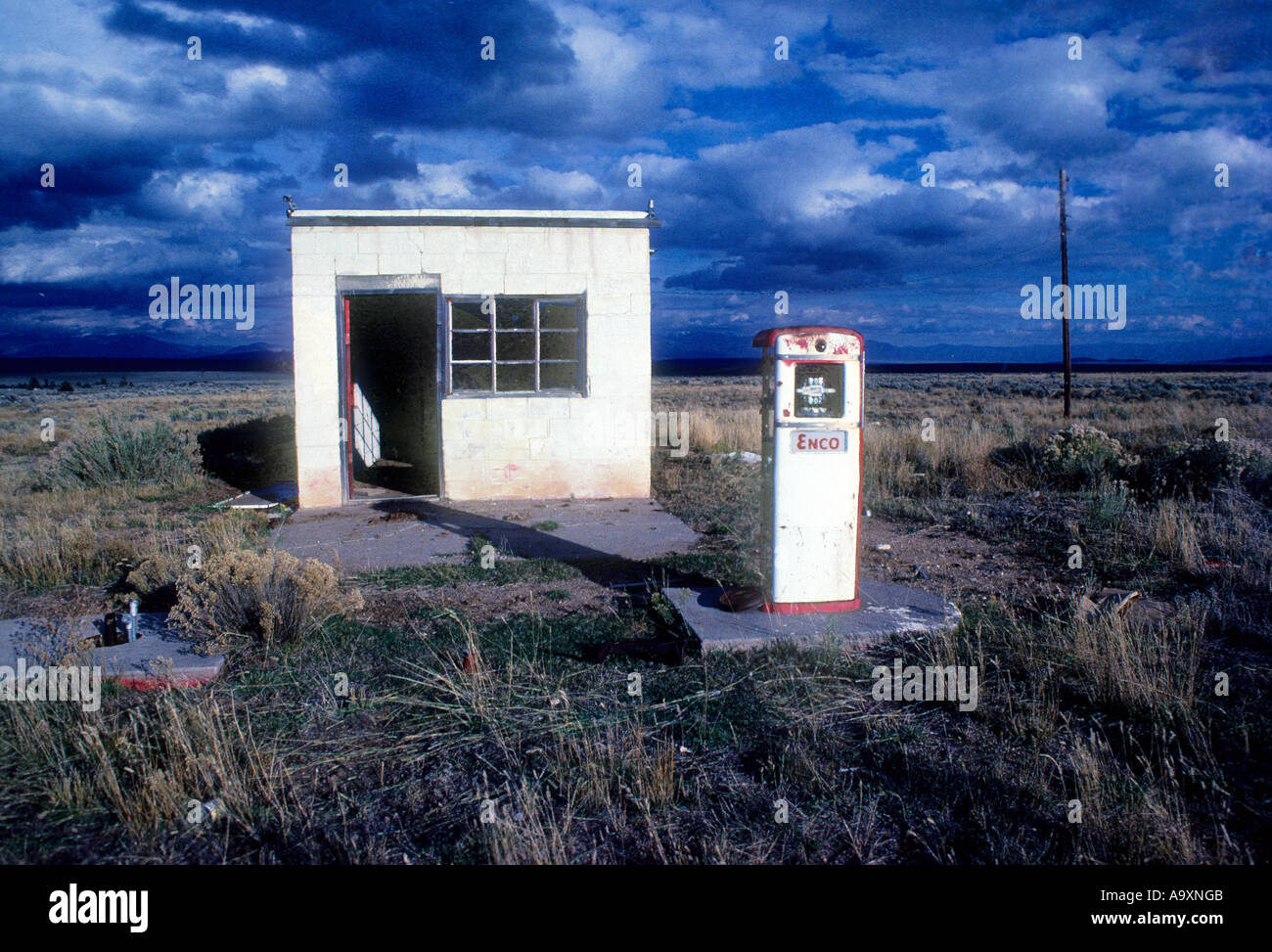 Old gas station at Tres Piedras New Mexico Stock Photo Alamy