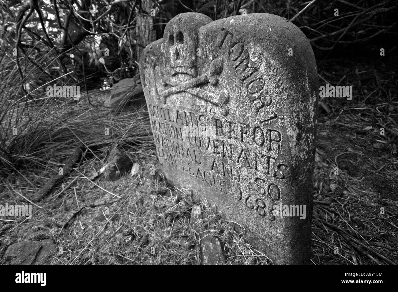 James battle grave Black and White Stock Photos & Images - Alamy