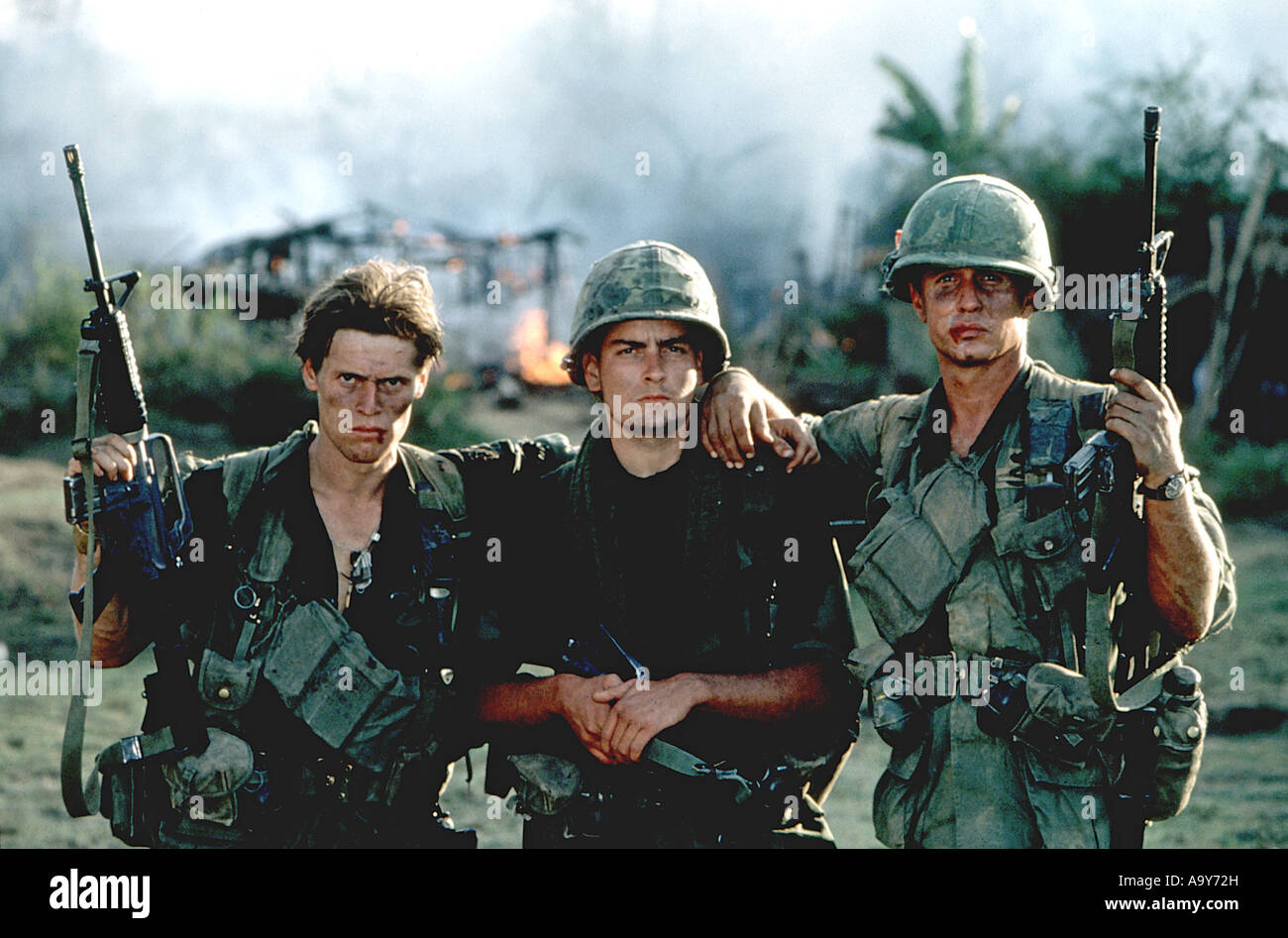 Original Film Title: PLATOON. English Title: PLATOON. Film Director: OLIVER  STONE. Year: 1986. Stars: WILLEM DAFOE; DALE DYE; JOHNNY DEPP; TOM  BERENGER; CHARLIE SHEEN; FOREST WHITAKER; RICHARD EDSON; DAVID NEIDORF;  KEVIN DILLON;