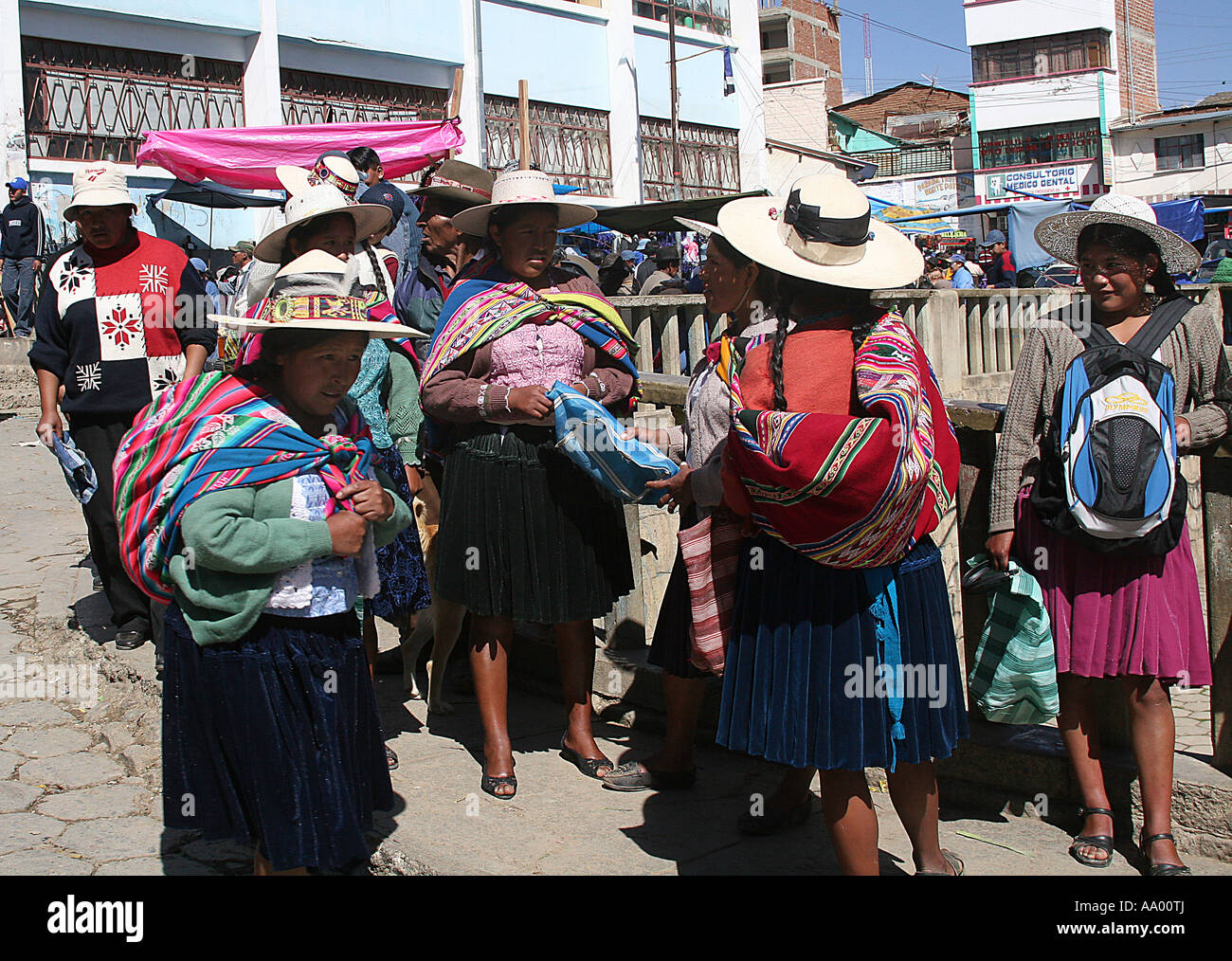 A group of traditional Bolivian women wearing hats Stock Photo Alamy