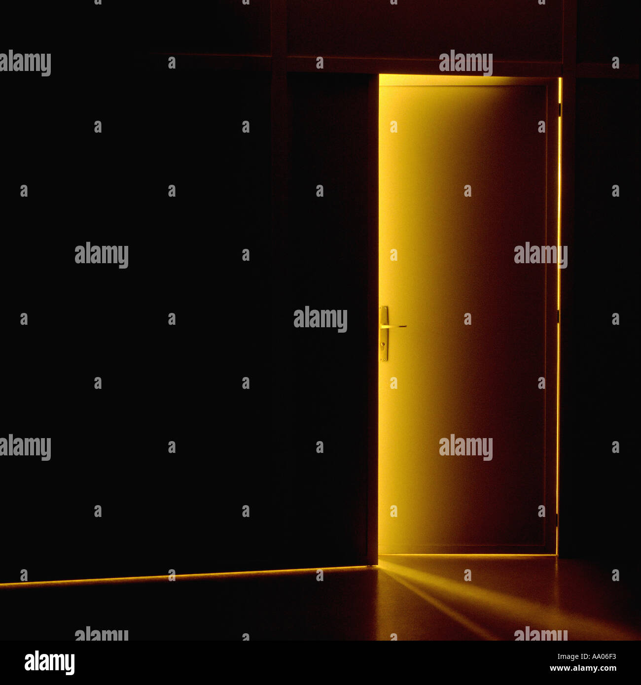 Door half open hires stock photography and images Alamy