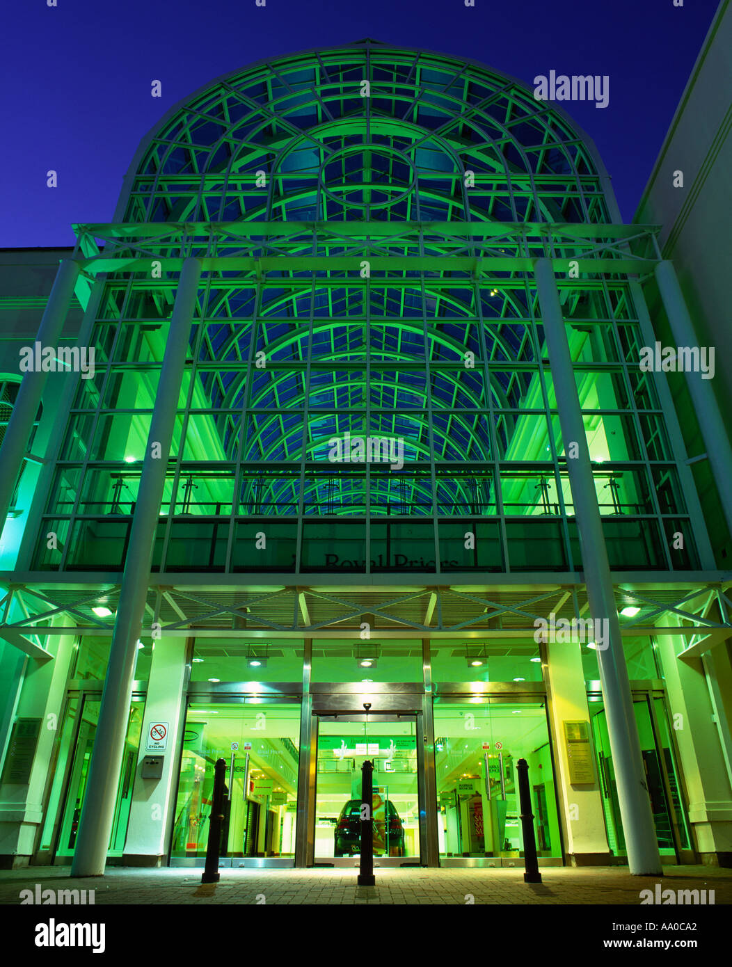 Royal Priors shopping centre, Leamington Spa Stock Photo Alamy