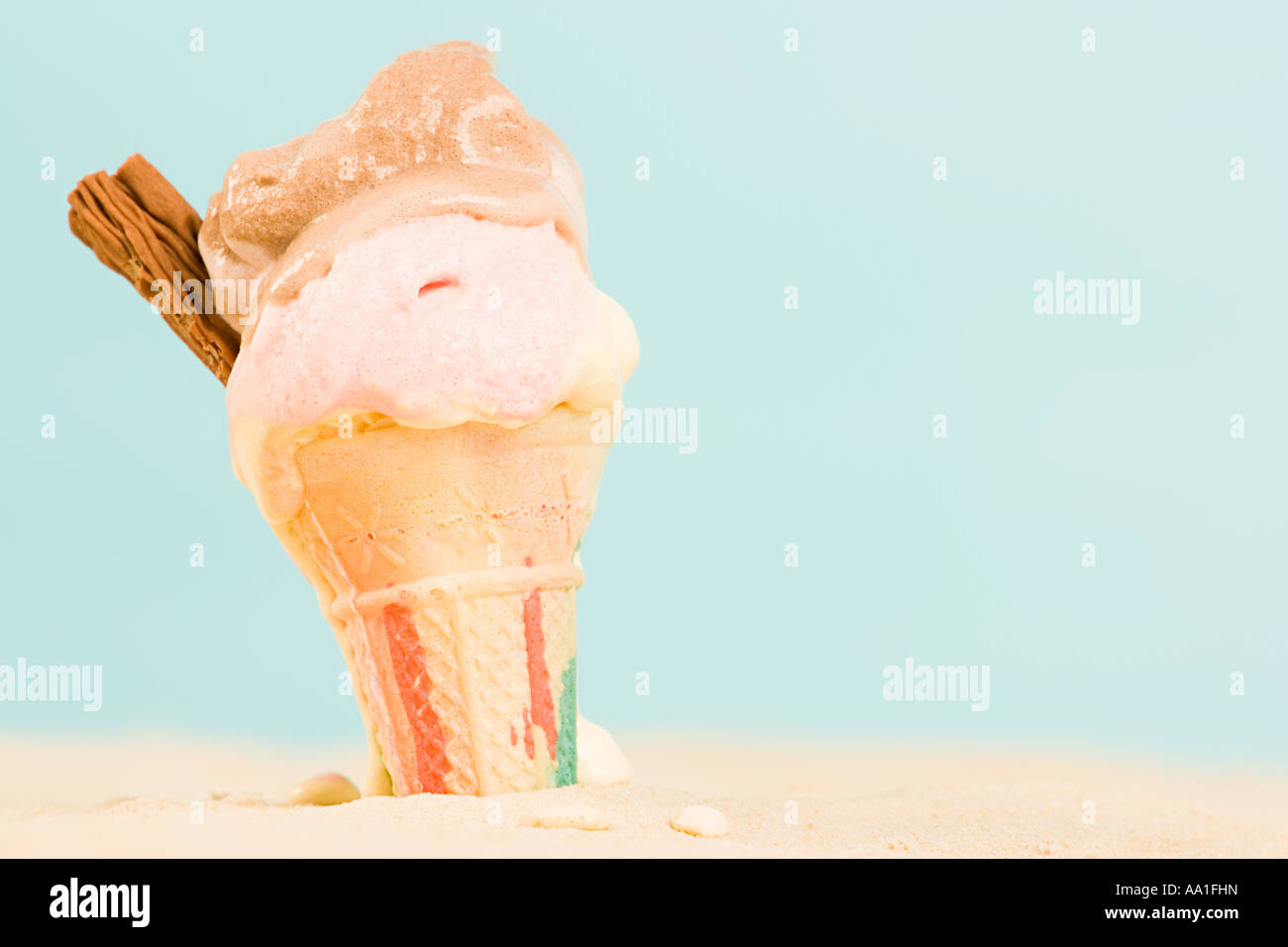 Ice cream melting in sand hires stock photography and images Alamy