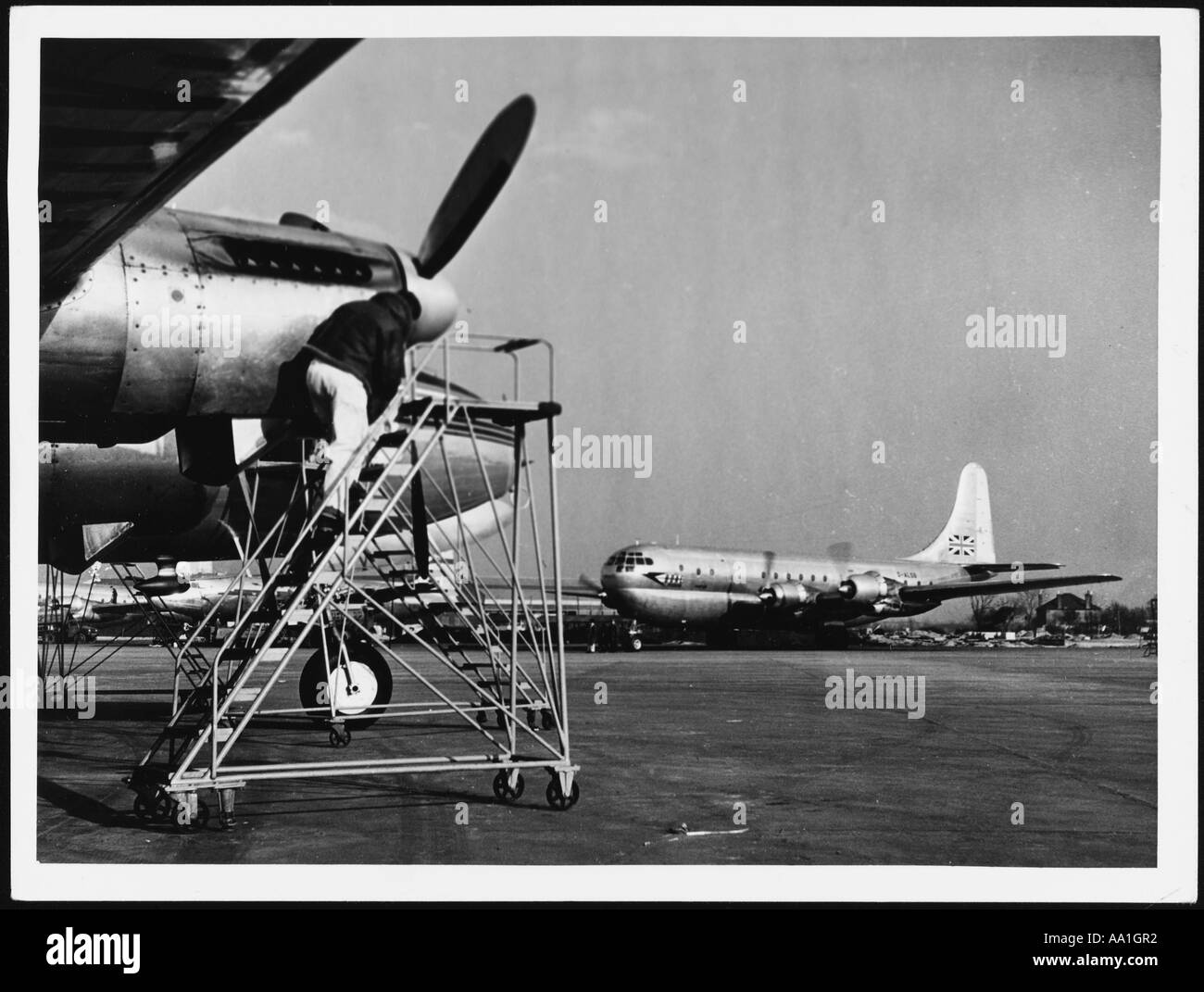 London Airport 1950s Stock Photo, Royalty Free Image: 7133553 - Alamy