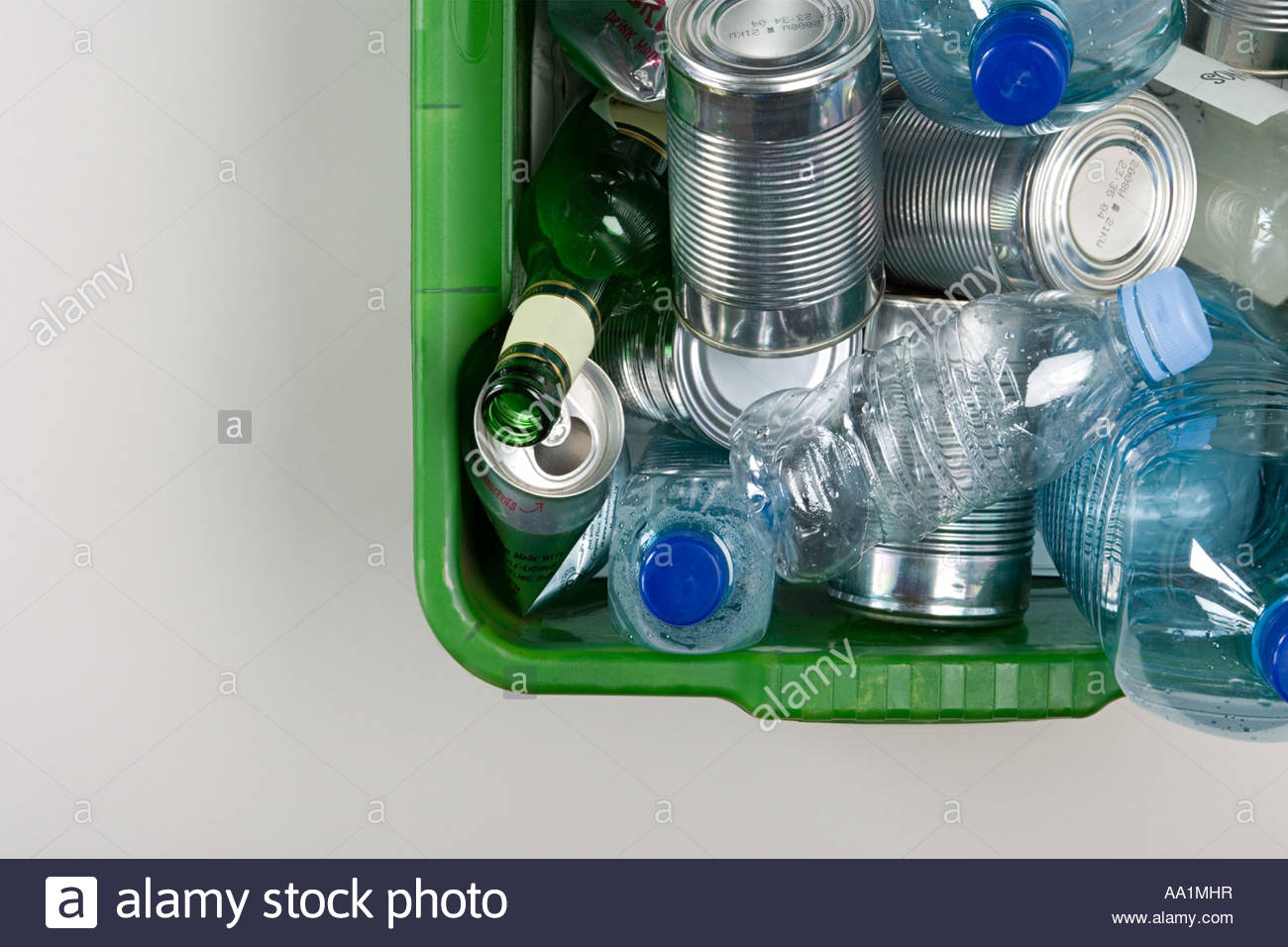 Recycling Cans And Bottles Stock Photos & Recycling Cans And Bottles Stock Images Alamy
