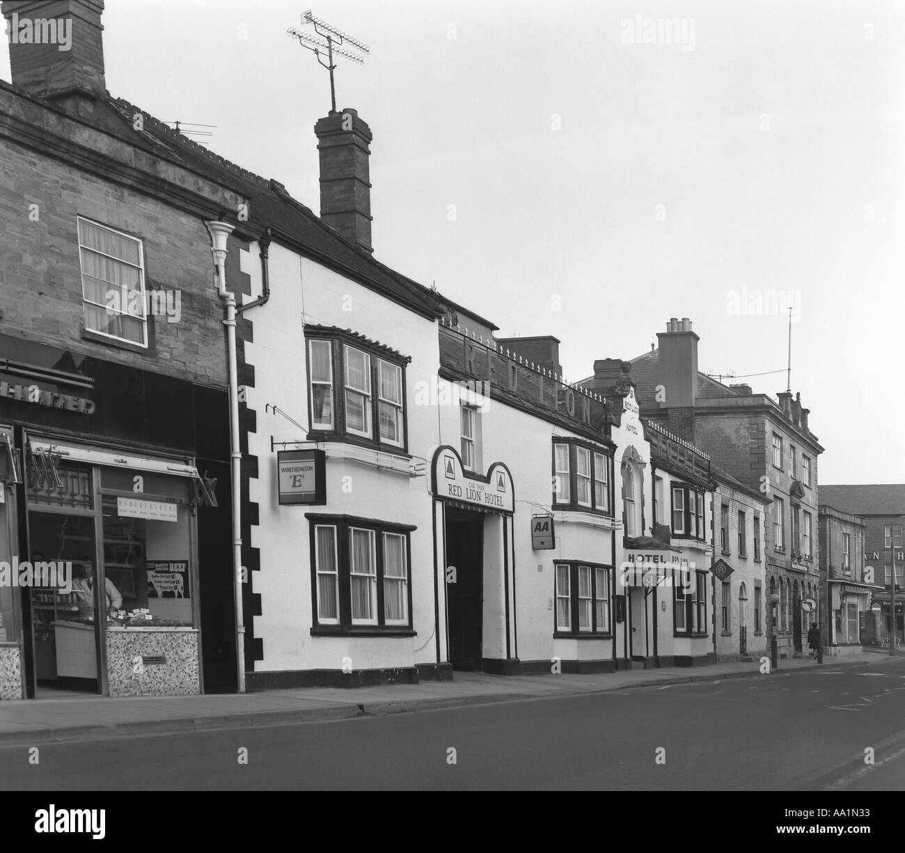 Red Lion Hotel Crewkerne Somerset 1973 in 7x6 number 0039 Stock Photo