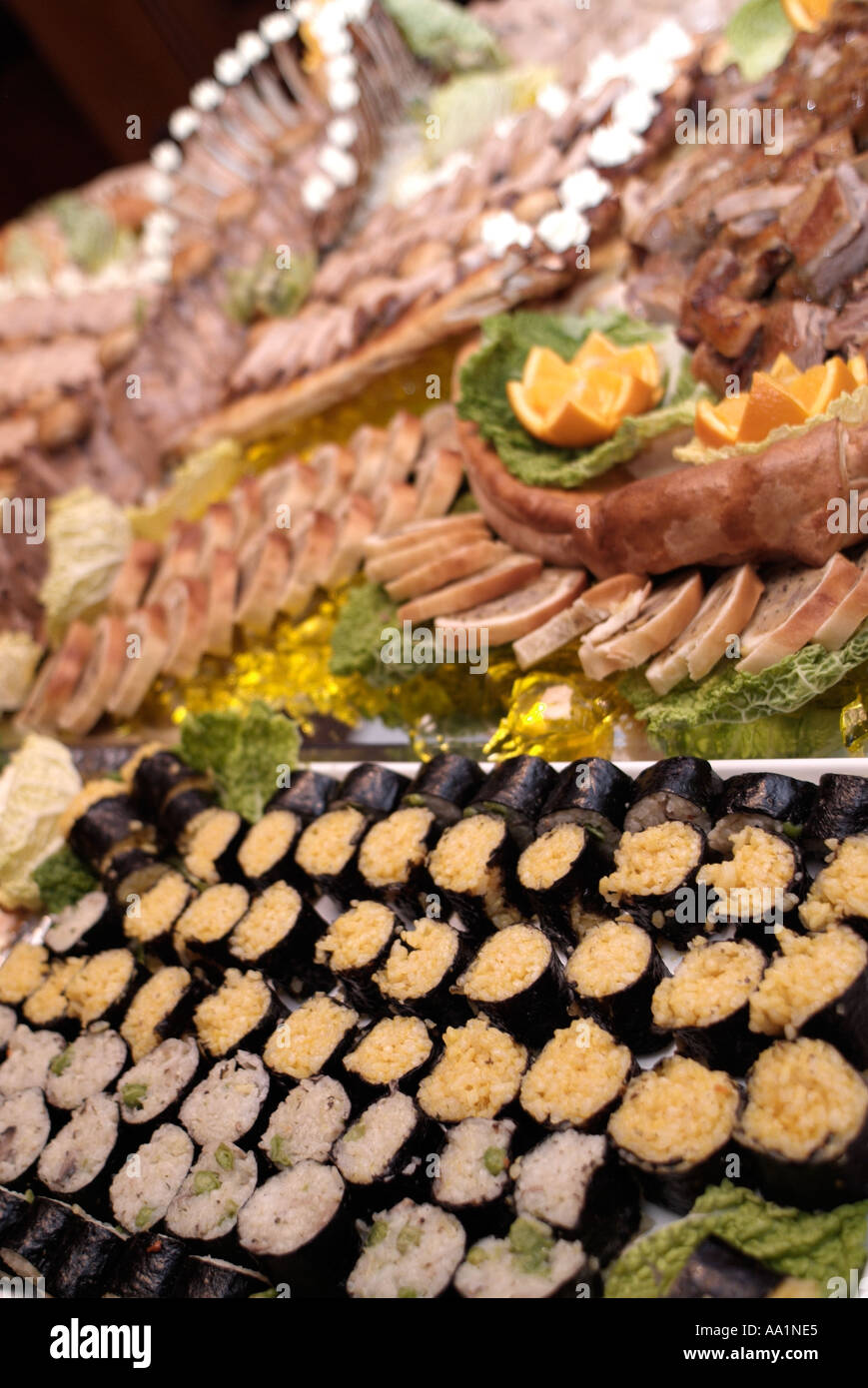 Banquette table hi-res stock photography and images - Alamy