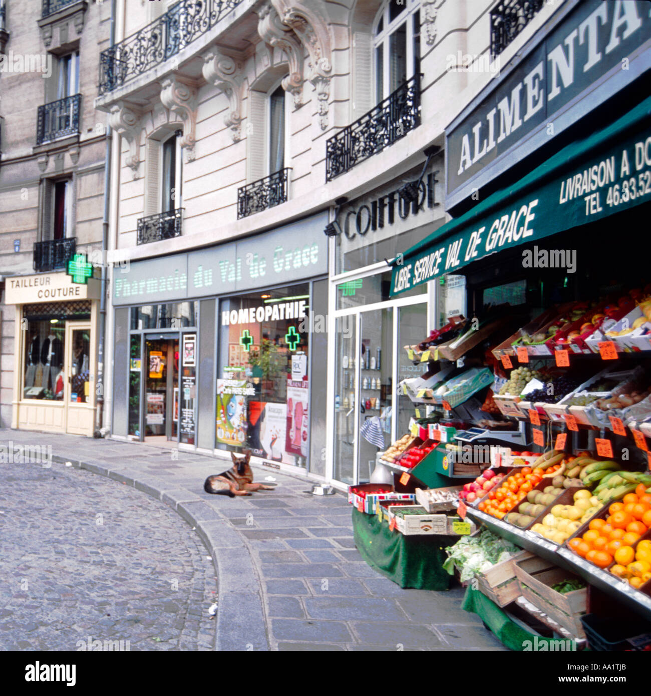 France, Paris, grocery store Stock Photo Alamy