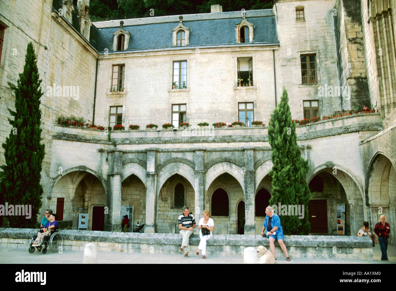 France, Perigord, people visiting Chateaux du Perigord Stock Photo