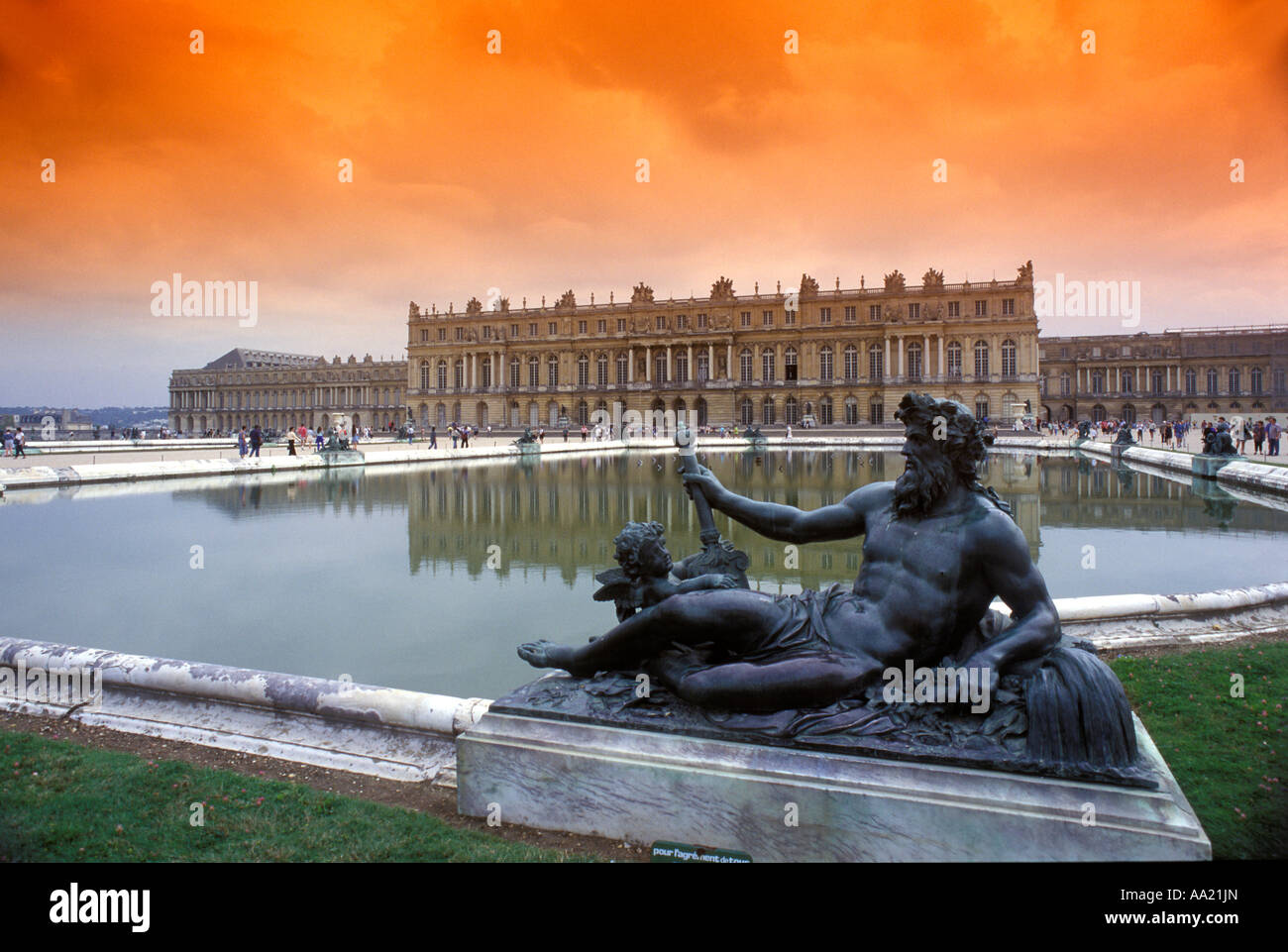 Versailles water parterre statue hires stock photography and images