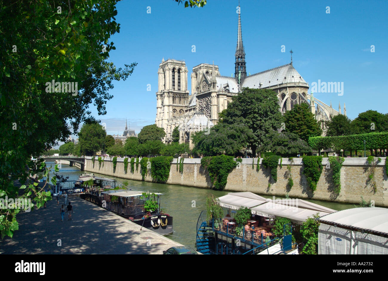 Notre Dame Cathedral and the River Seine, Île de la Cité, Paris, France Stock Photo