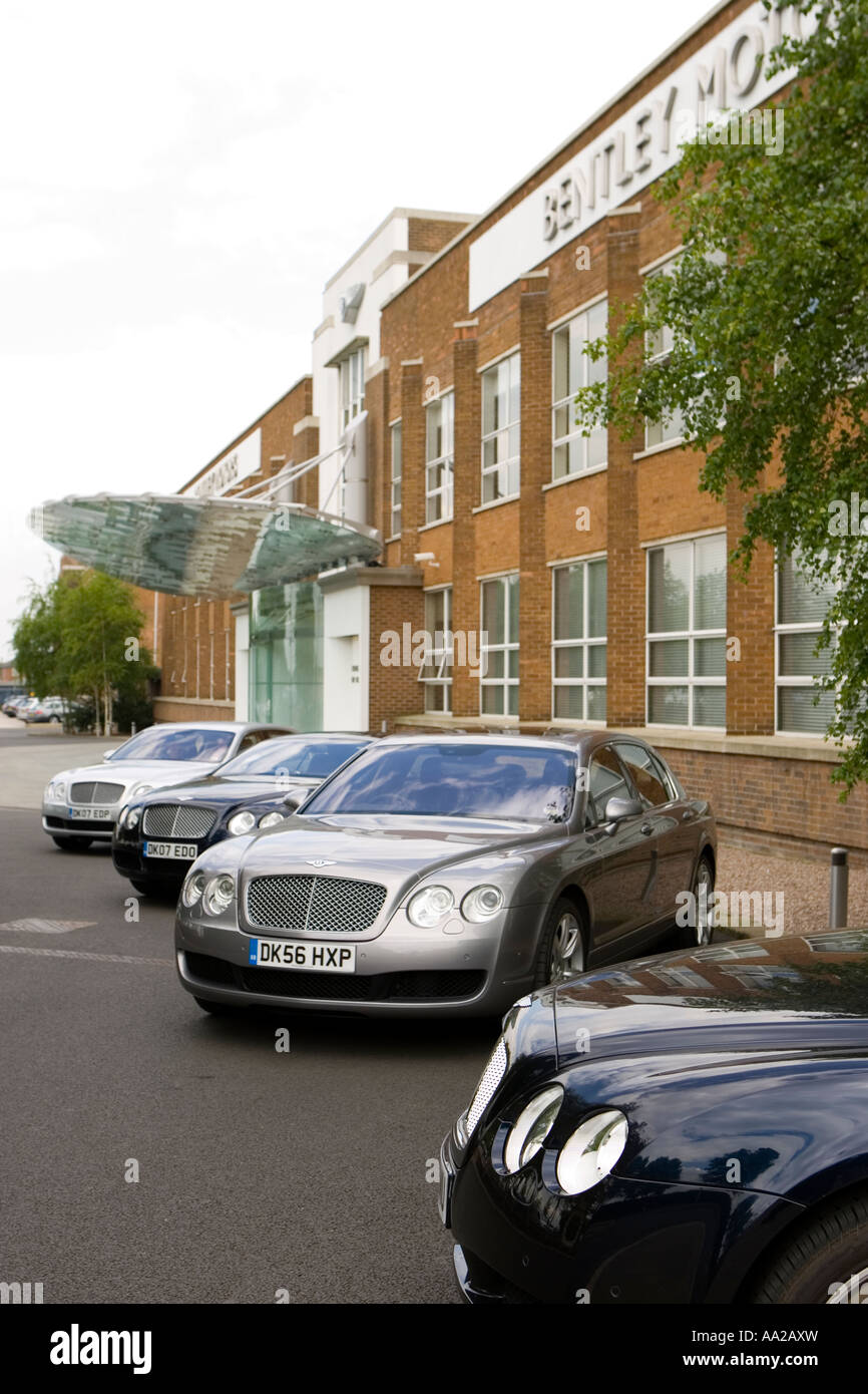 Bentley motors factory hi-res stock photography and images - Alamy