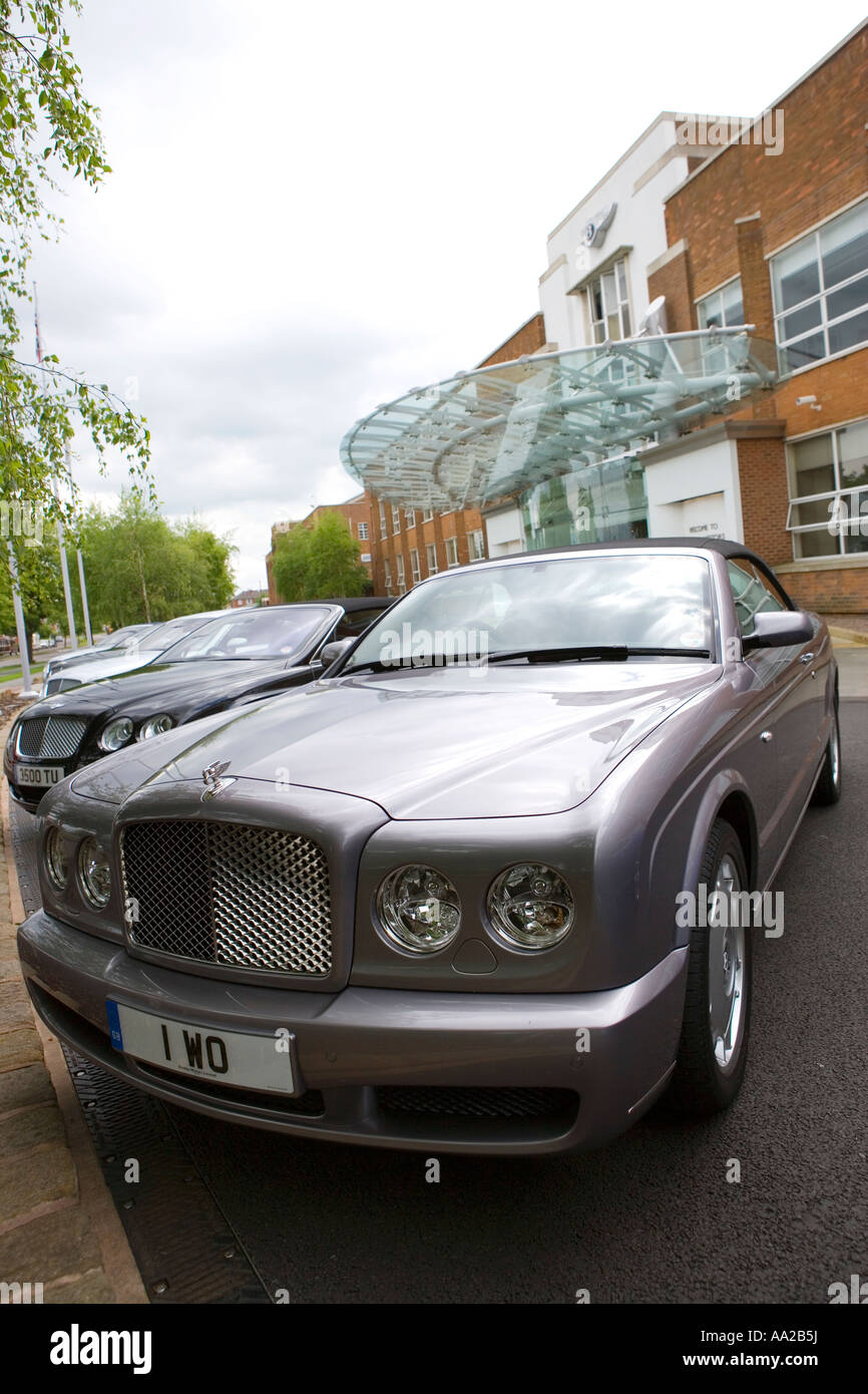 Bentley motors factory hi-res stock photography and images - Alamy