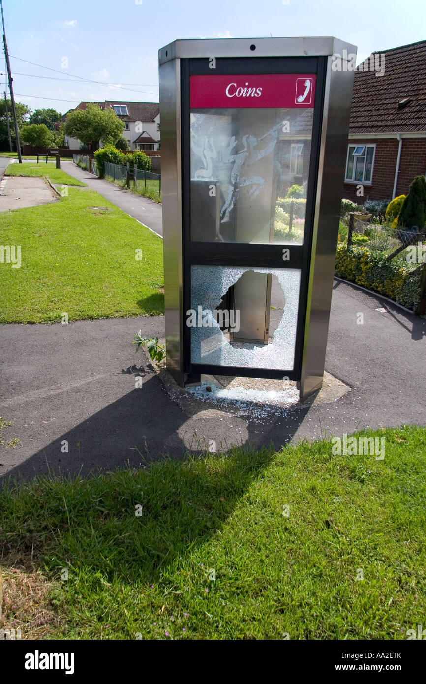 Vandalised phonebox in rural Radley Village 2 Stock Photo