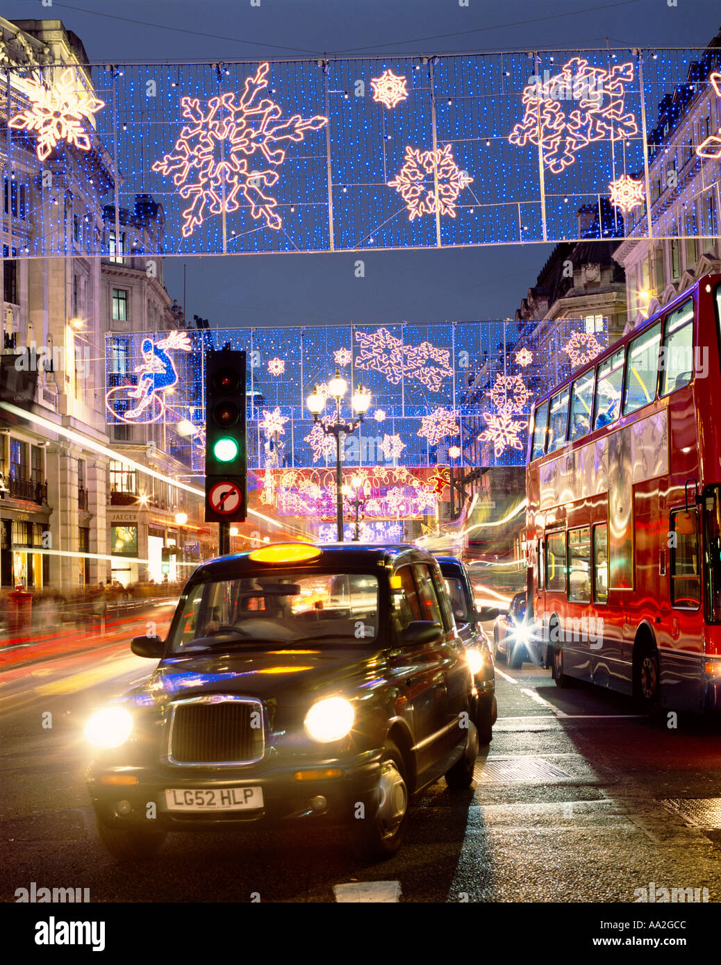 UK LONDON TAXI CAB IN REGENT STREET Stock Photo