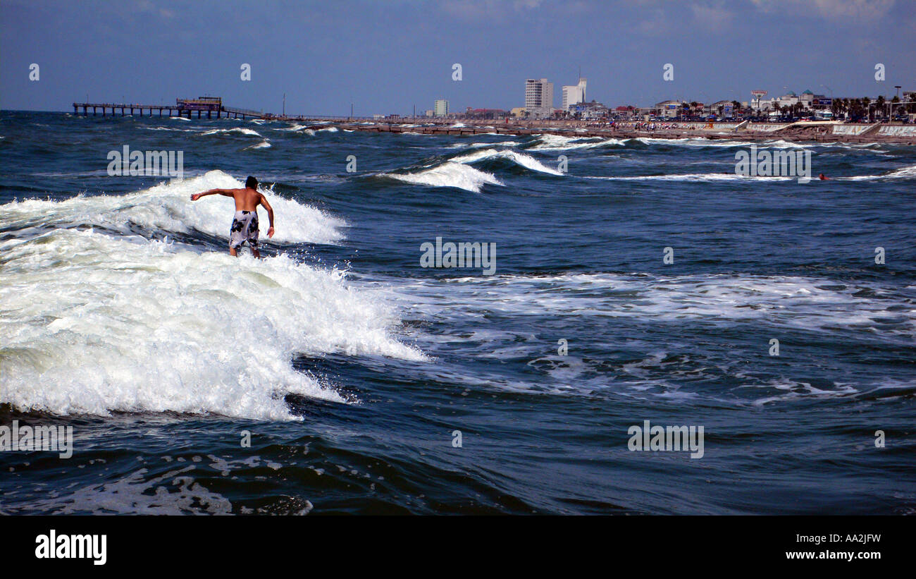 Car Riding Wave Riding a wave hi-res stock photography and images - Alamy