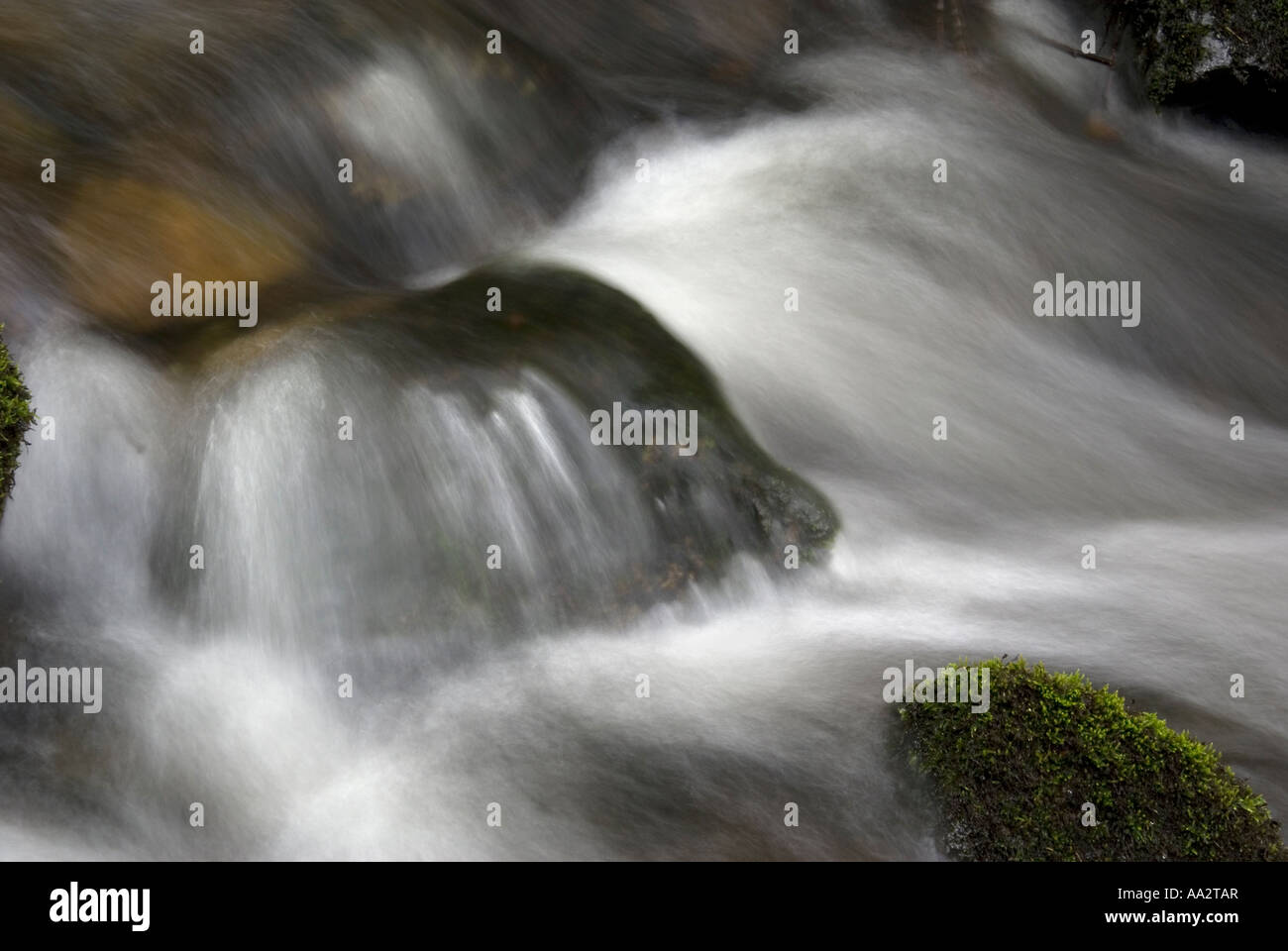 Flow cascade hi-res stock photography and images - Alamy