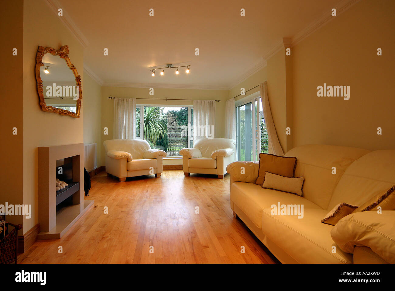 Chic living room Stock Photo - Alamy