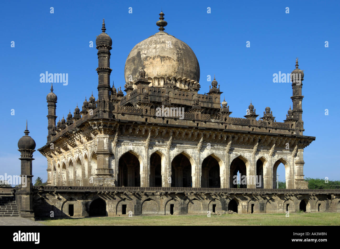 Brahim Rauza Ibrahim Rauza mausoleum Bijapur Karnataka South India Stock Photo - Alamy