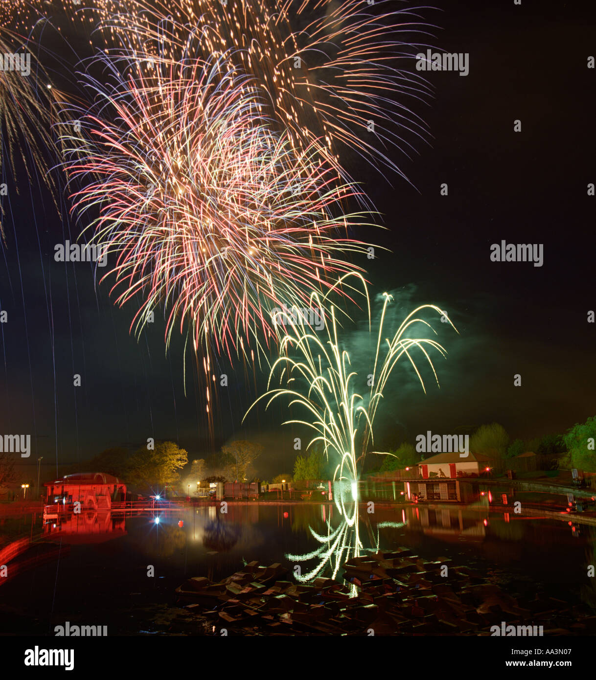 Tracer fire hires stock photography and images Alamy