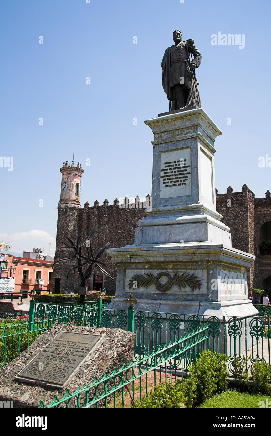 General Carlos Pacheco Villalobos statue, Plaza de Armas, Cuernavaca