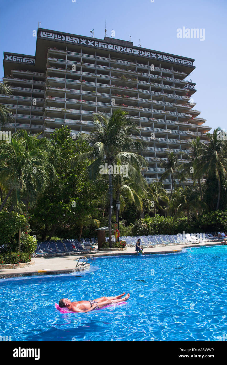 Fairmont Acapulco Princess Hotel and swimming pool, Acapulco, Guerrero State, Mexico Stock Photo Fairmont Acapulco Princess Hotel and swimming pool, Acapulco, Guerrero State, Mexico Stock Photo