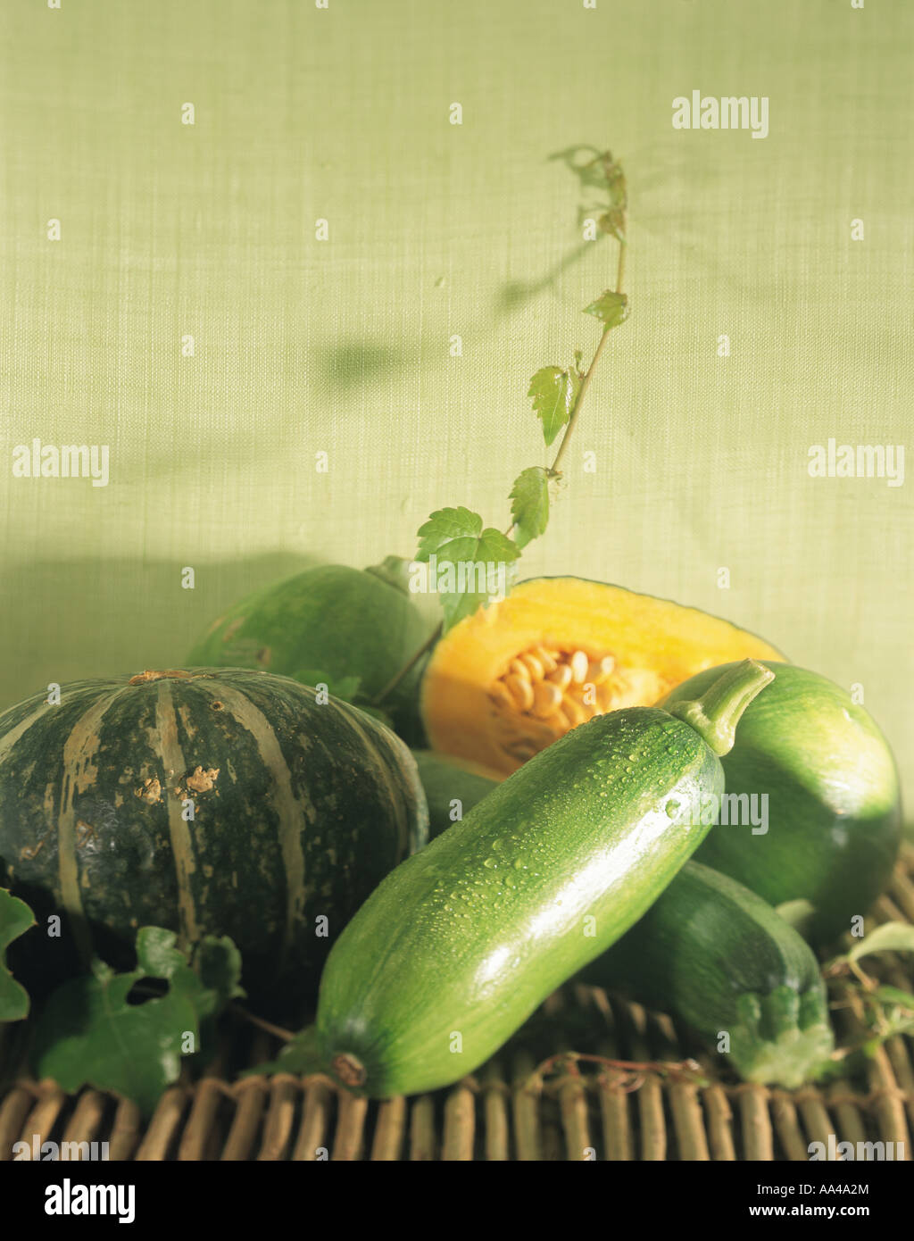 Pumpkins tree hi-res stock photography and images - Alamy