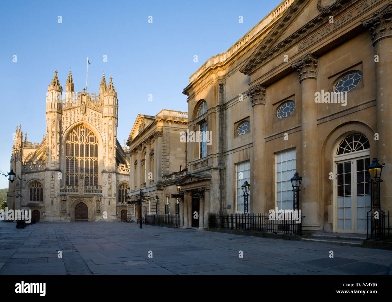Bath Abbey and the entrance to the Roman Baths and Pump Rooms Bath ...