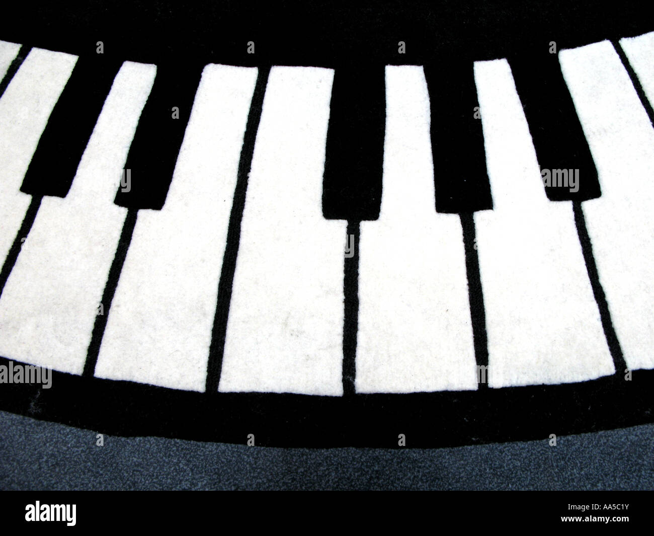 Circular piano keyboard hires stock photography and images Alamy