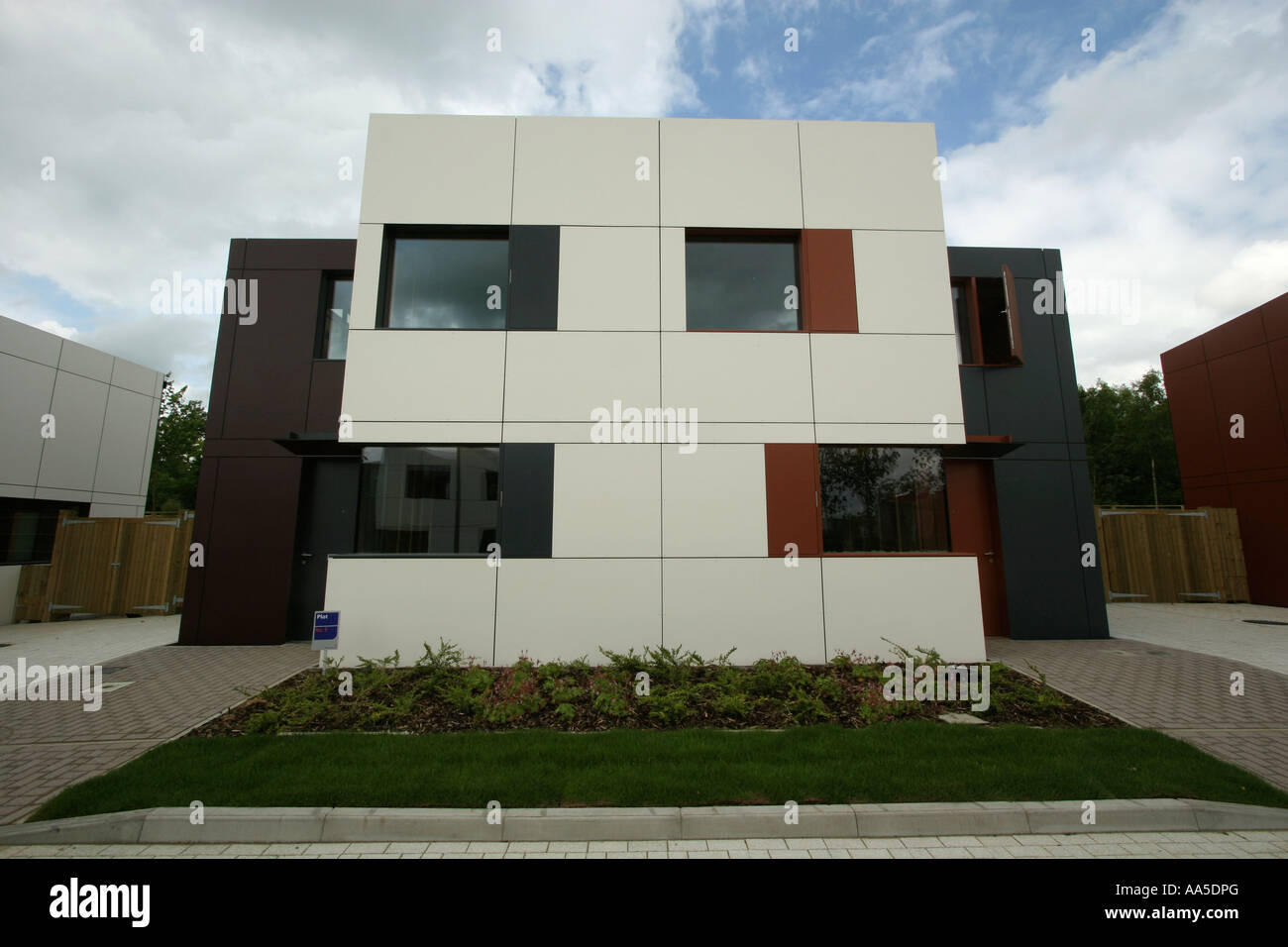 OxleyWoods sustainable housing development under construction, Milton Keynes, UK. Stock Photo