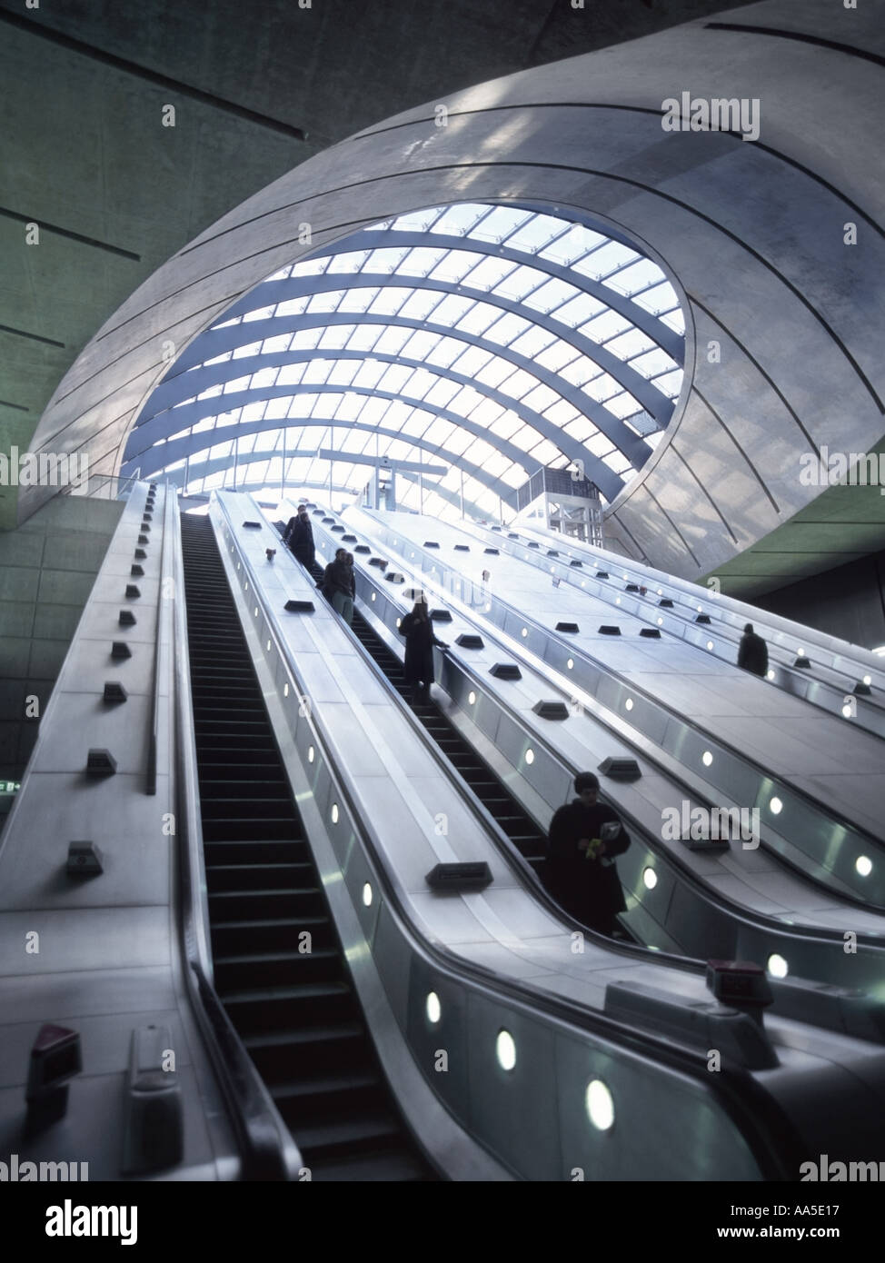 Canary Wharf Docklands London Underground Station Jubilee Line ...