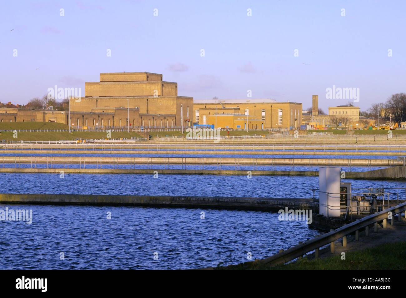 the Thames Water sewage treatment works Hampton Advanced Water Stock Photo 7155339 Alamy