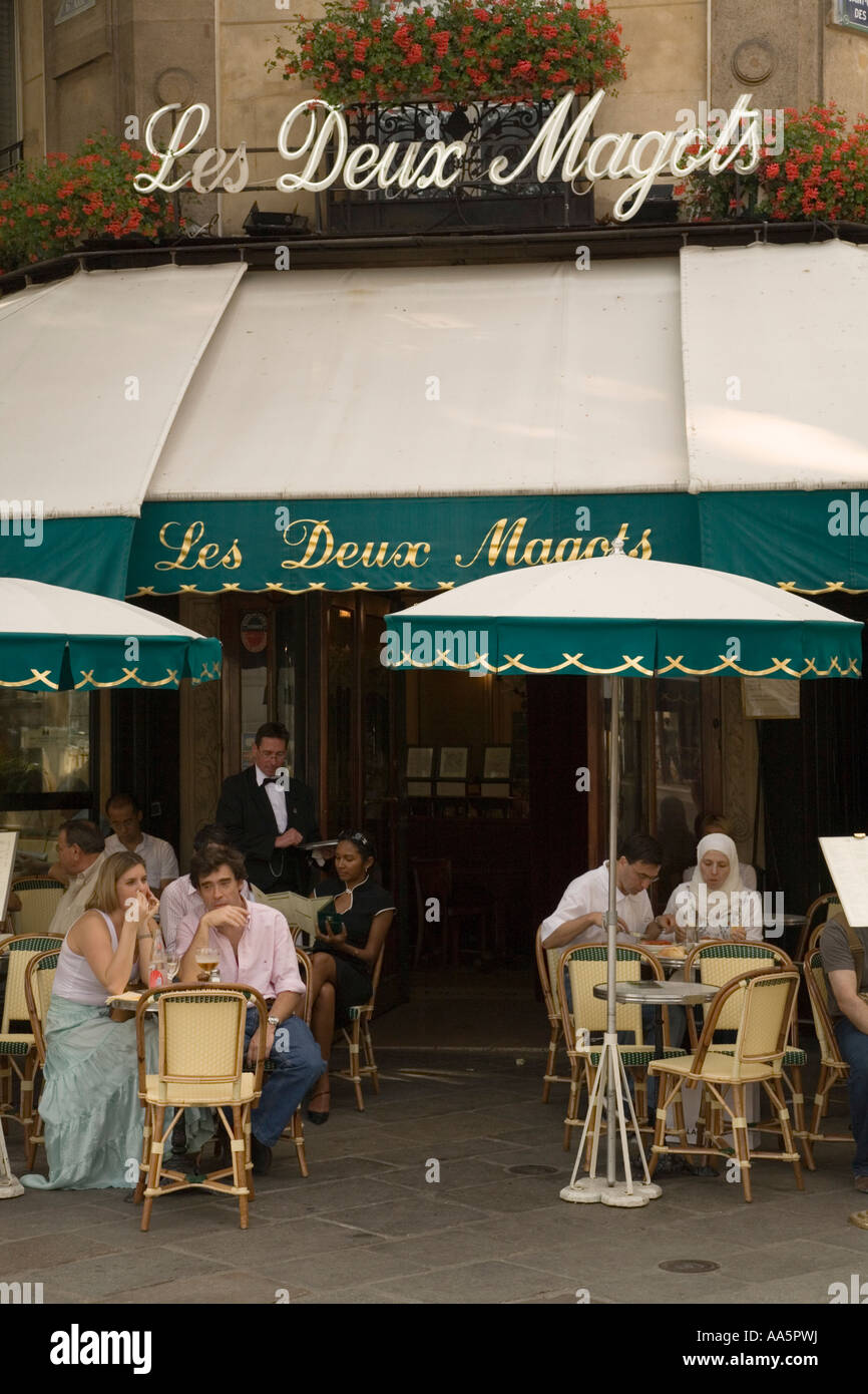 FRANCE PARIS Cafe Les Deux Magots in St Germain des Pres Stock Photo