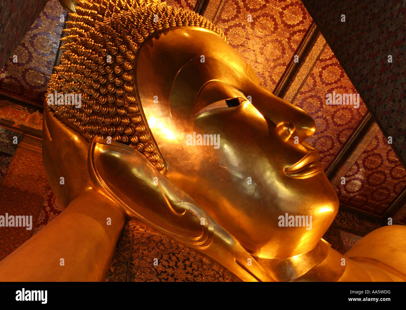 Giant Gold Reclining Buddha Wat Pho Bangkok Thailand 2 Stock Photo - Alamy