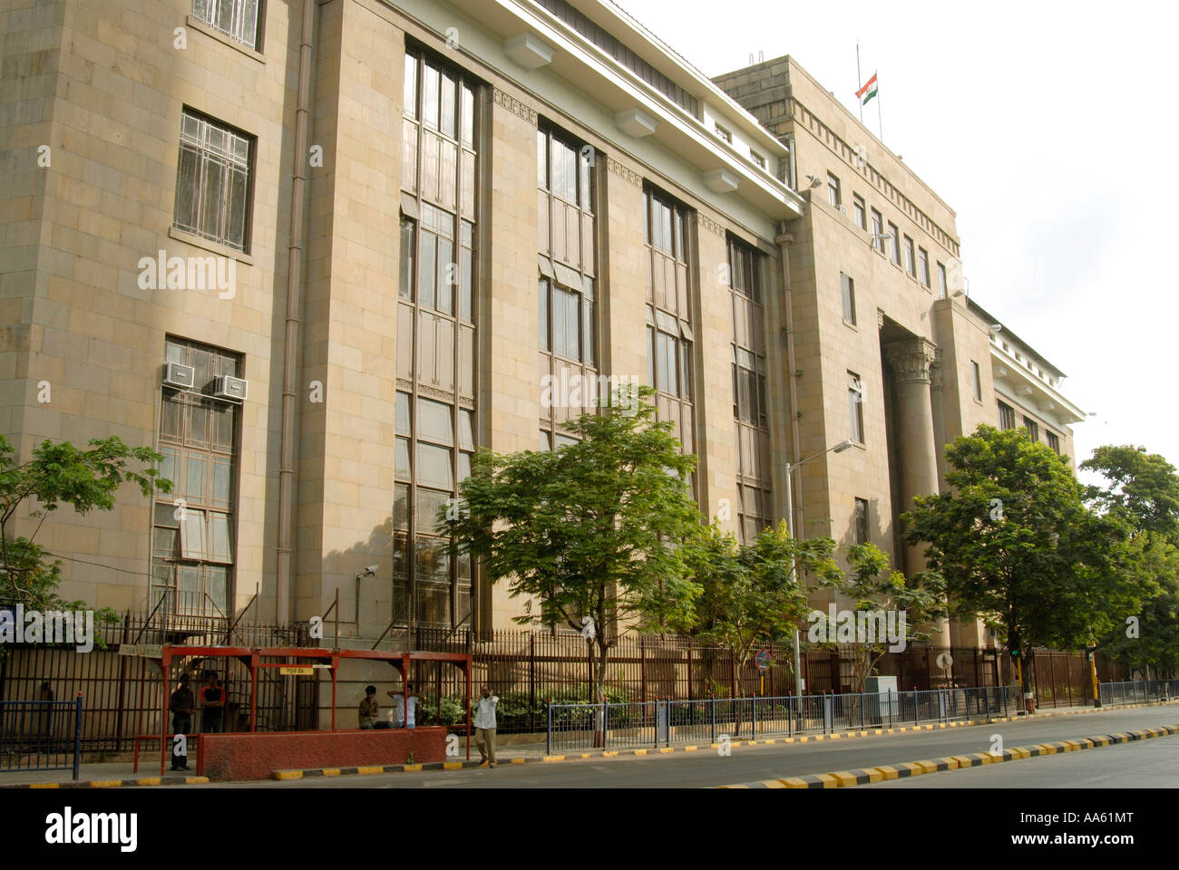 Reserve bank india building mumbai hi-res stock photography and images ...