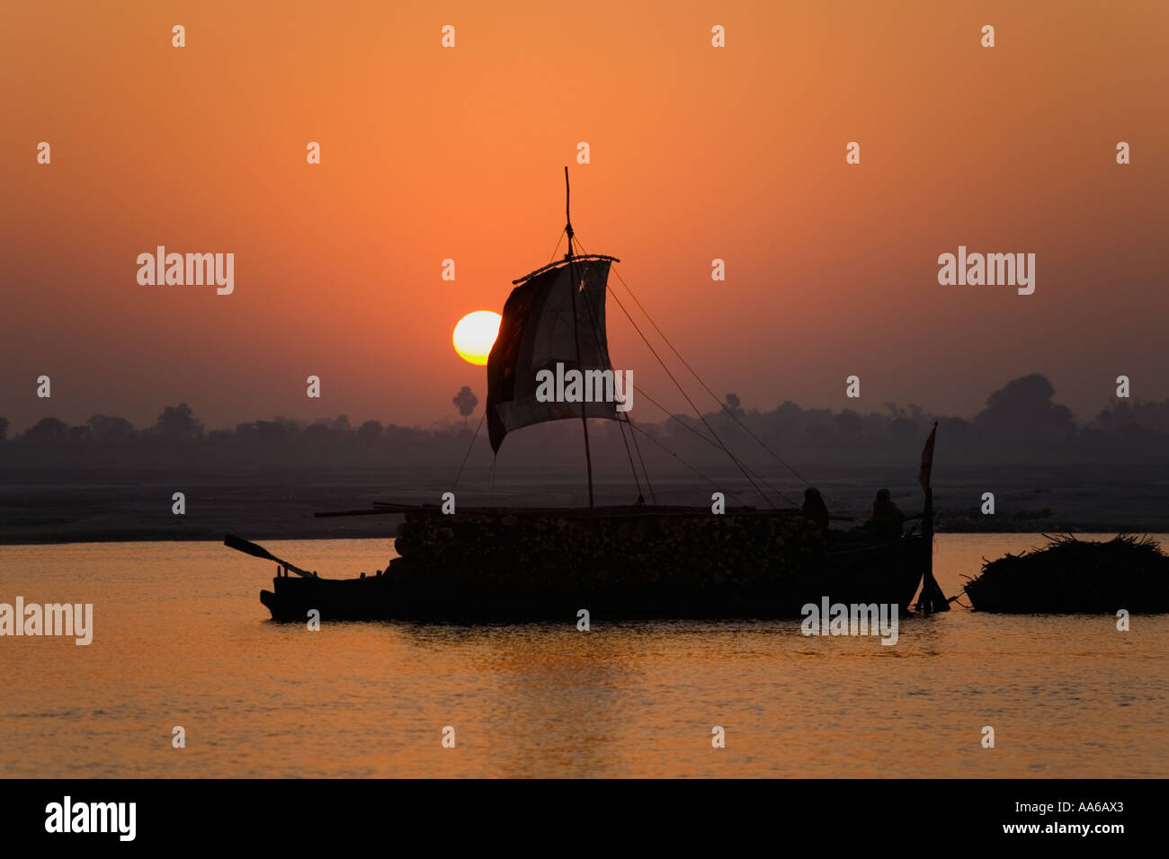 Funeral boat hires stock photography and images Alamy