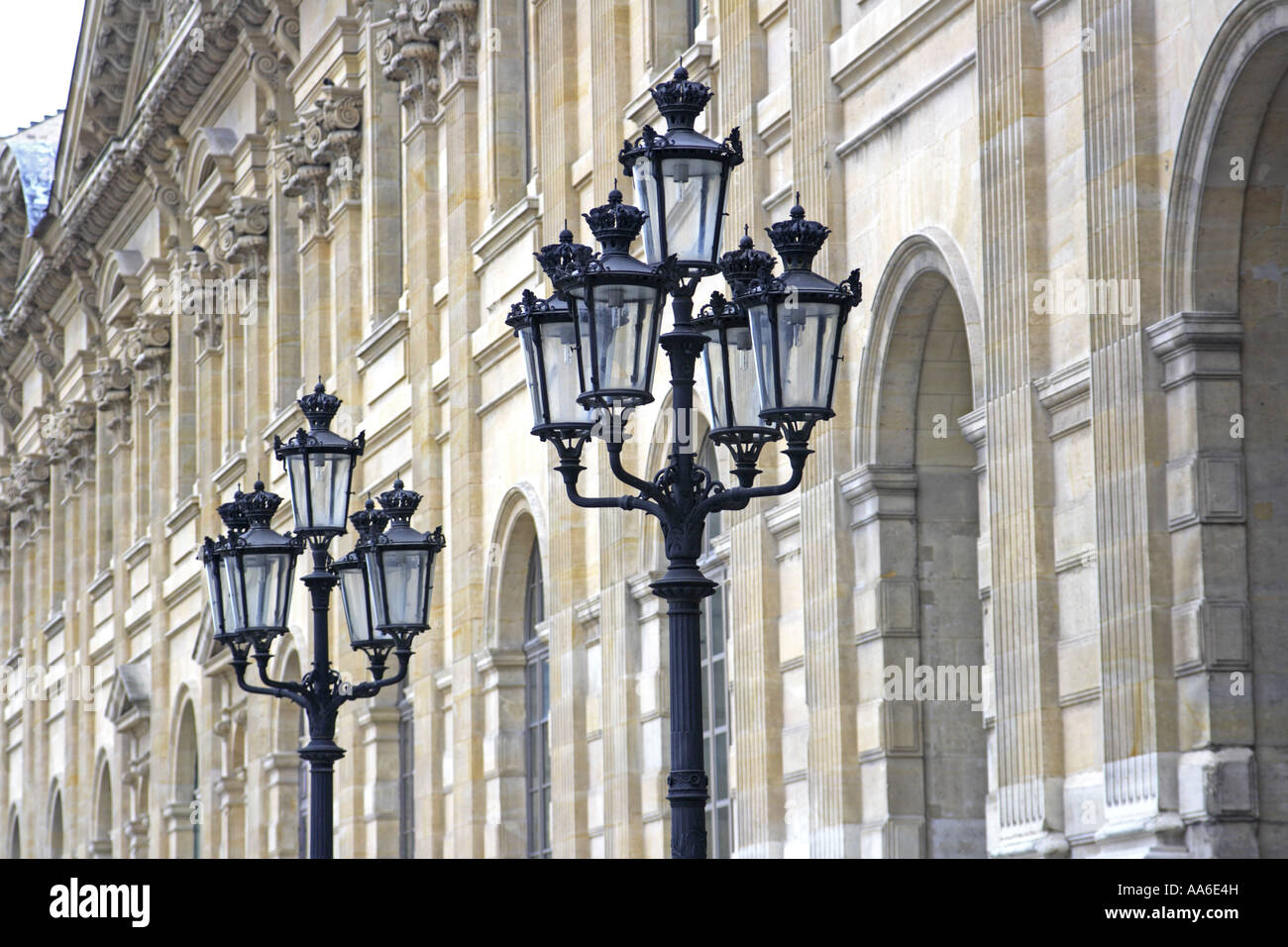 Elegant historic buildings hi-res stock photography and images - Alamy