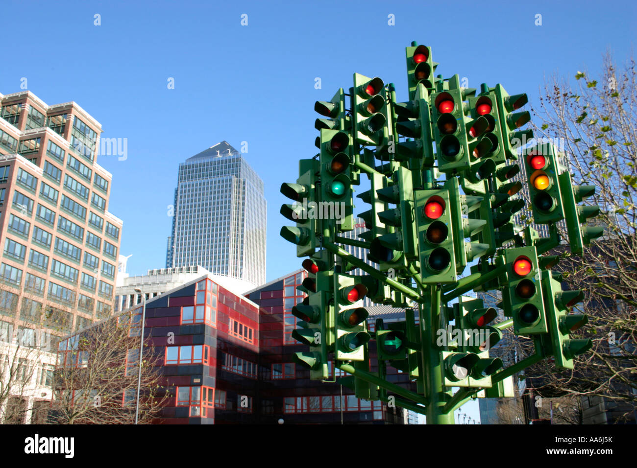 multi traffic light sculpture canary wharf london docklands canary