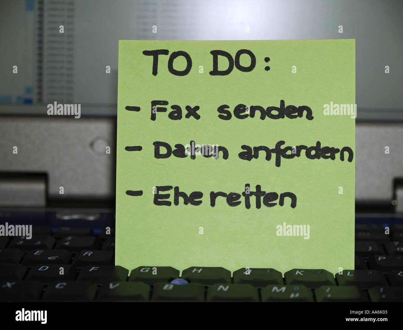 memo note on notebook, to do send fax, get data, save marriage Stock Photo
