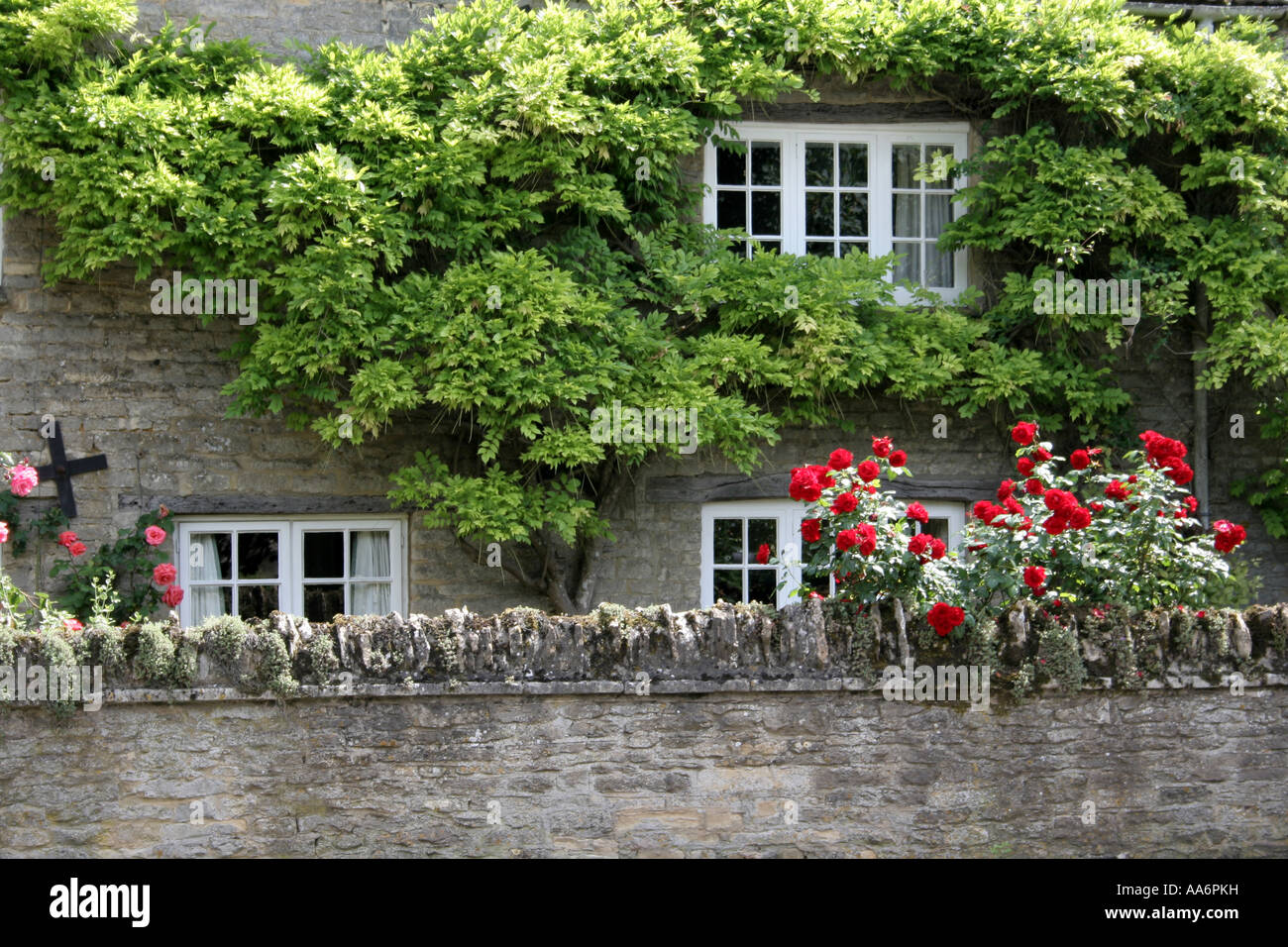 The front of a beautiful period cottage in Hailey in Oxfordshire Stock