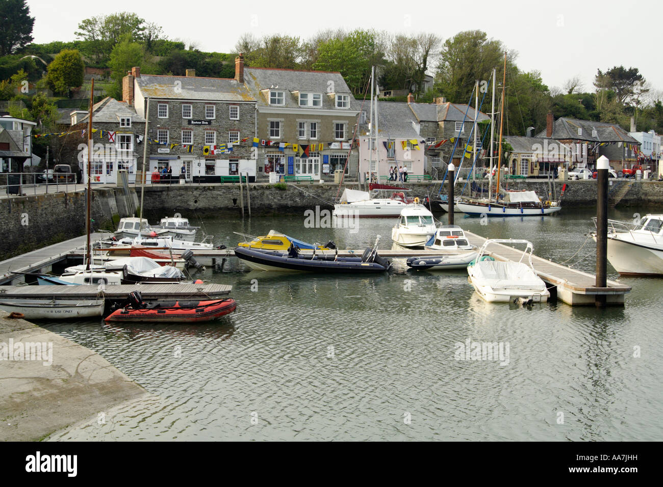 Padstow docks hires stock photography and images Alamy