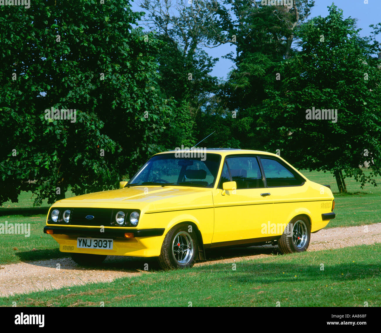 Ford Escort 00 Hi Res Stock Photography And Images Alamy