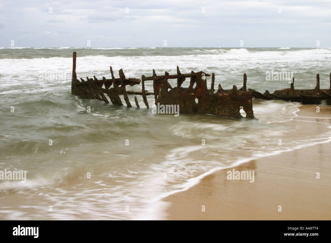 WRECK OF THE SS DICKY SUNSHINE COAST QUEENSLAND AUSTRALIA HORIZONTAL BAPDB6980 Stock Photo