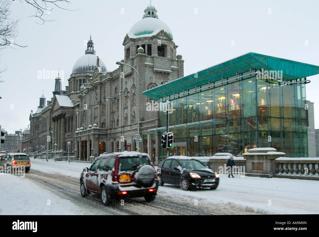 A Heavy Snowfall Aberdeen Scotland Stock Photo Alamy
